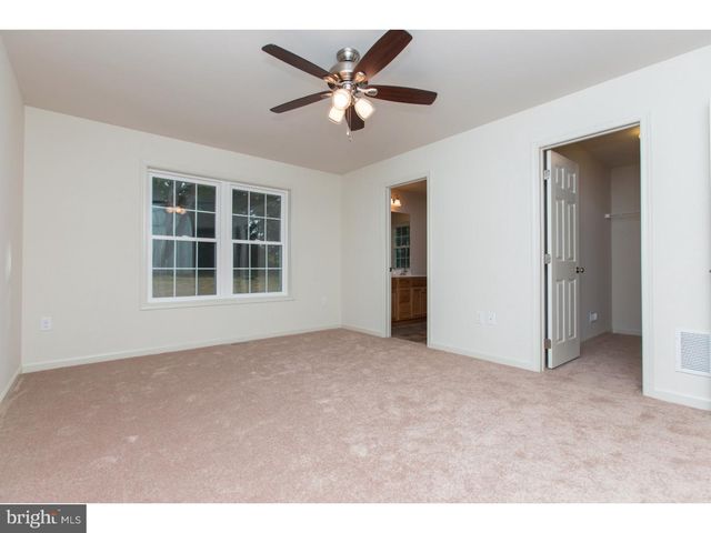 233 W WOODVIEW RD, West Grove, PA 19390