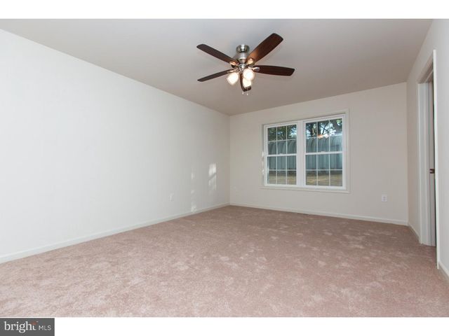 233 W WOODVIEW RD, West Grove, PA 19390