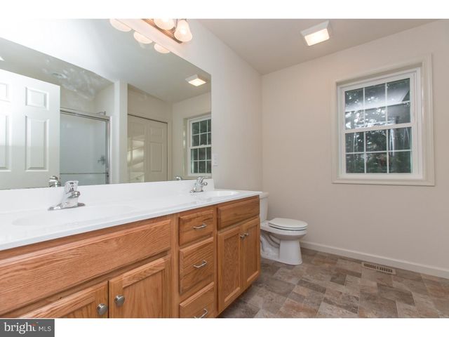 233 W WOODVIEW RD, West Grove, PA 19390