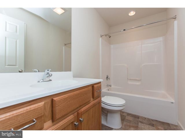 233 W WOODVIEW RD, West Grove, PA 19390