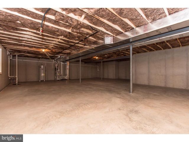 233 W WOODVIEW RD, West Grove, PA 19390