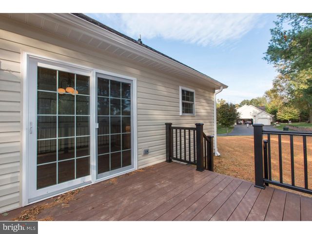 233 W WOODVIEW RD, West Grove, PA 19390