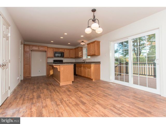 233 W WOODVIEW RD, West Grove, PA 19390