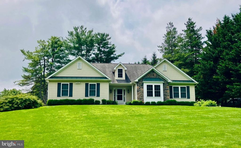 233 W WOODVIEW RD, West Grove, PA 19390