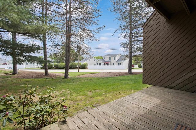 4 Clinton Court, Merrimack, NH 03054
