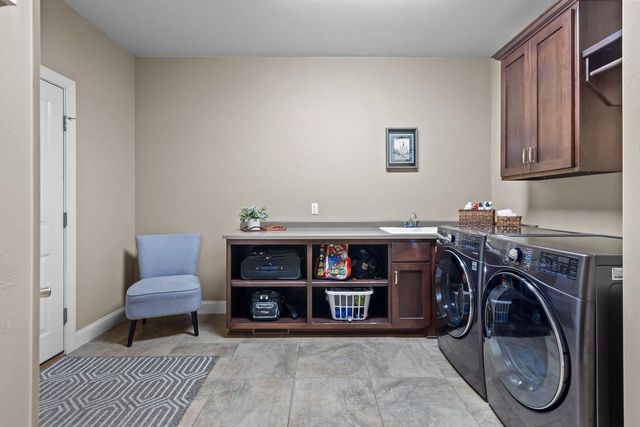 N1421 MEADOW PARK DRIVE, Greenville, WI 54942