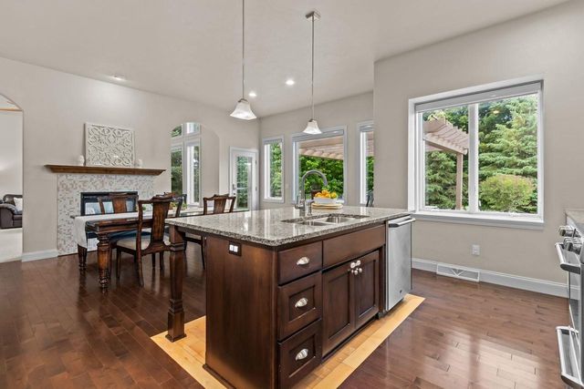 N1421 MEADOW PARK DRIVE, Greenville, WI 54942