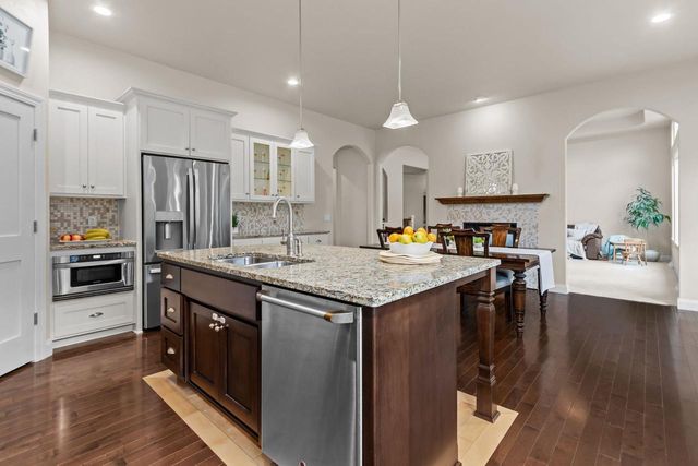 N1421 MEADOW PARK DRIVE, Greenville, WI 54942