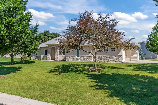 N1421 MEADOW PARK DRIVE, Greenville, WI 54942