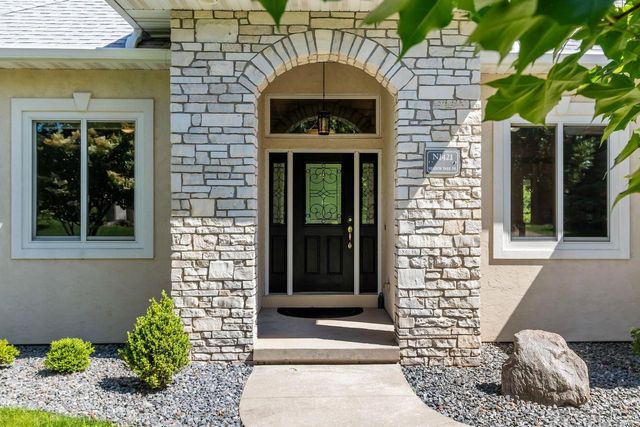 N1421 MEADOW PARK DRIVE, Greenville, WI 54942