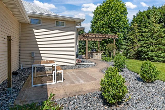 N1421 MEADOW PARK DRIVE, Greenville, WI 54942