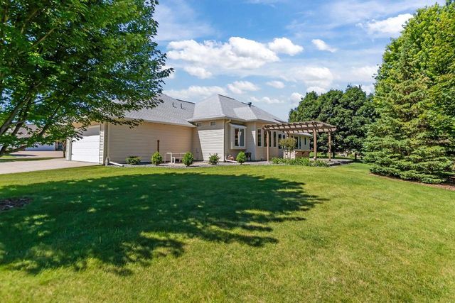 N1421 MEADOW PARK DRIVE, Greenville, WI 54942