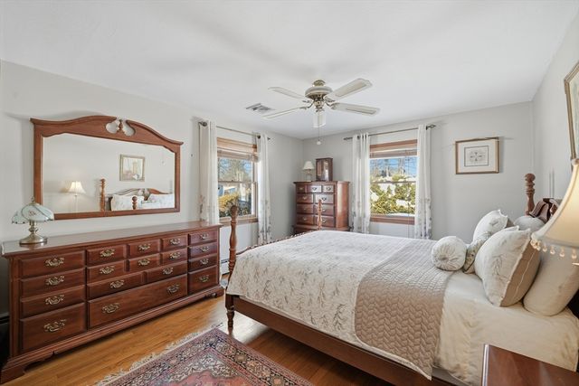 144 River Rd, Agawam, MA 01001