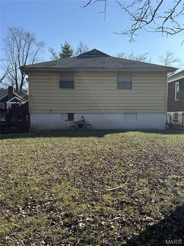 615 Tesmore Place, St Louis, MO 63135