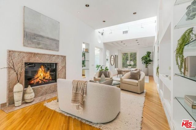 816 N Kenter Avenue, Los Angeles, CA 90049