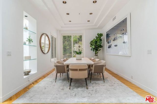 816 N Kenter Avenue, Los Angeles, CA 90049