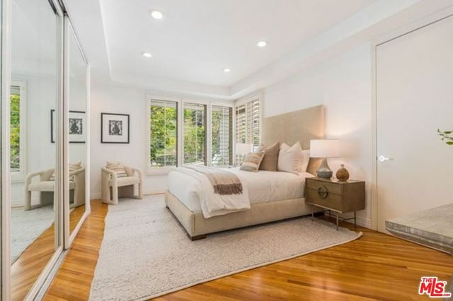 816 N Kenter Avenue, Los Angeles, CA 90049