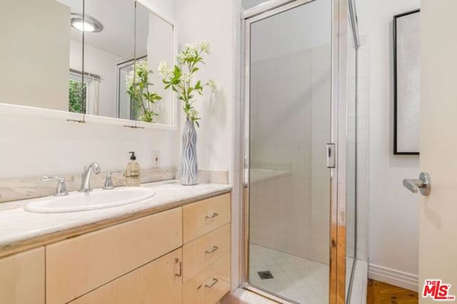 816 N Kenter Avenue, Los Angeles, CA 90049