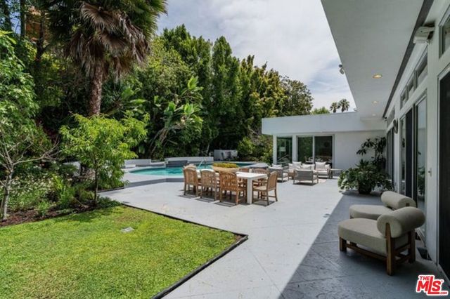 816 N Kenter Avenue, Los Angeles, CA 90049