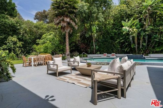 816 N Kenter Avenue, Los Angeles, CA 90049