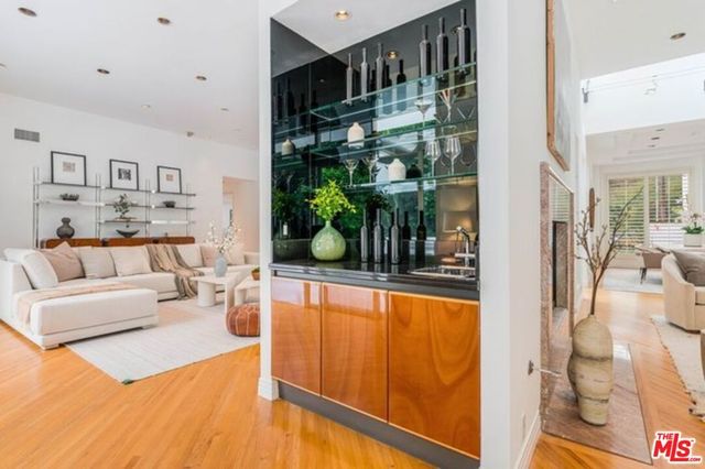 816 N Kenter Avenue, Los Angeles, CA 90049
