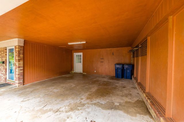 1030 Woodcrest Rd, Camden, AR 71701