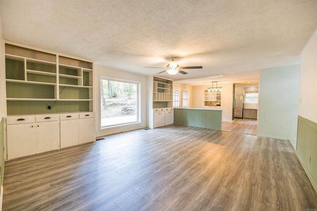 1030 Woodcrest Rd, Camden, AR 71701