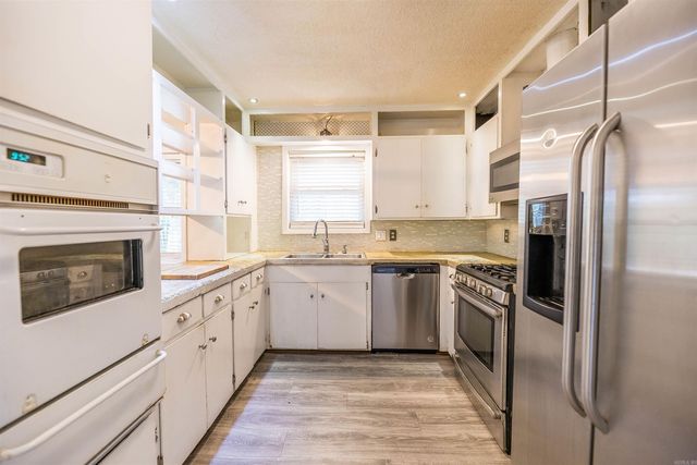 1030 Woodcrest Rd, Camden, AR 71701