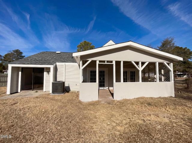 4113 Mill Bridge Road, Hope Mills, NC 28348