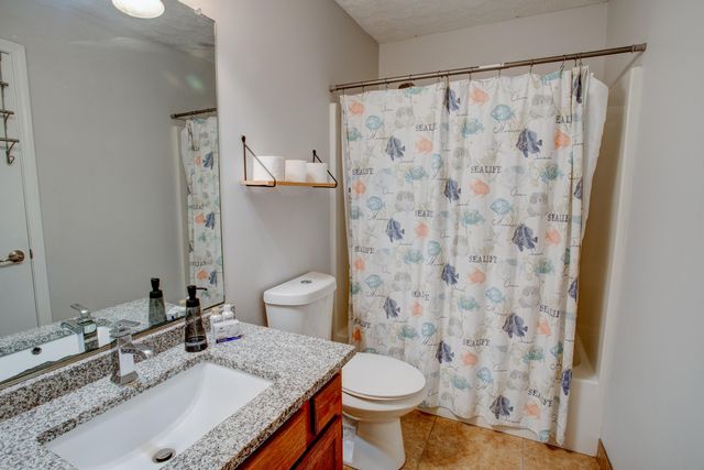 2400 Suwanee Lane, Fort Walton Beach, FL 32547