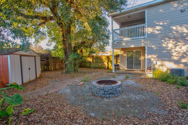 2400 Suwanee Lane, Fort Walton Beach, FL 32547