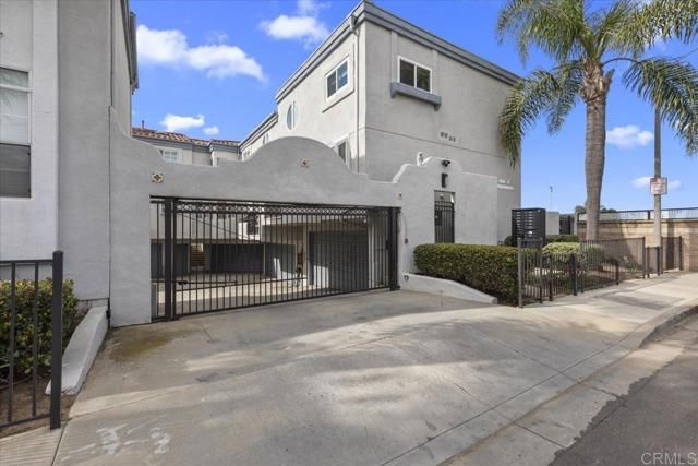 835 N Cleveland Street E, Oceanside, CA 92054