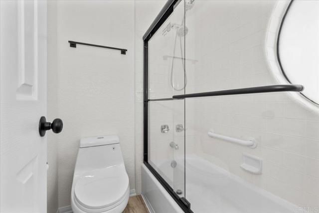 835 N Cleveland Street E, Oceanside, CA 92054