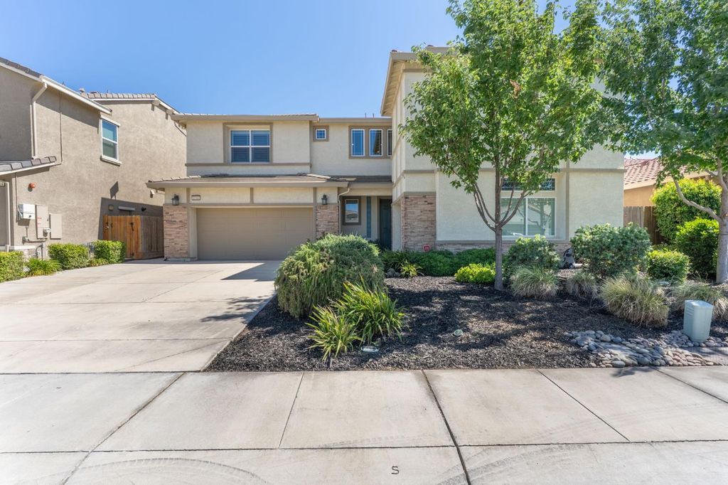 1016 Lavender St, Manteca, CA 95337