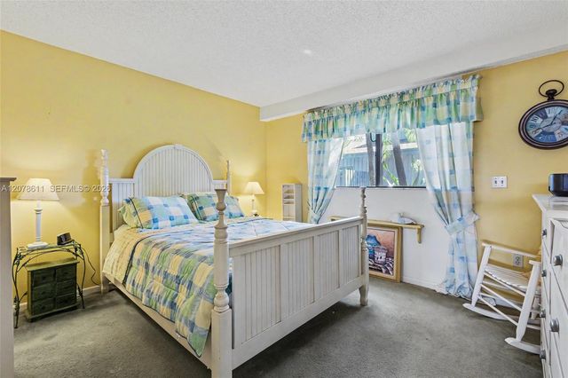 1557 N 15th Terrace, Hollywood, FL 33020