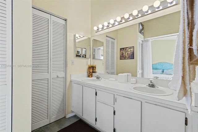 1557 N 15th Terrace, Hollywood, FL 33020