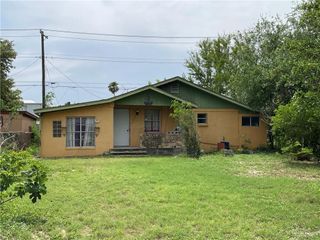 933 W Hackberry Avenue, Alamo, TX 78516