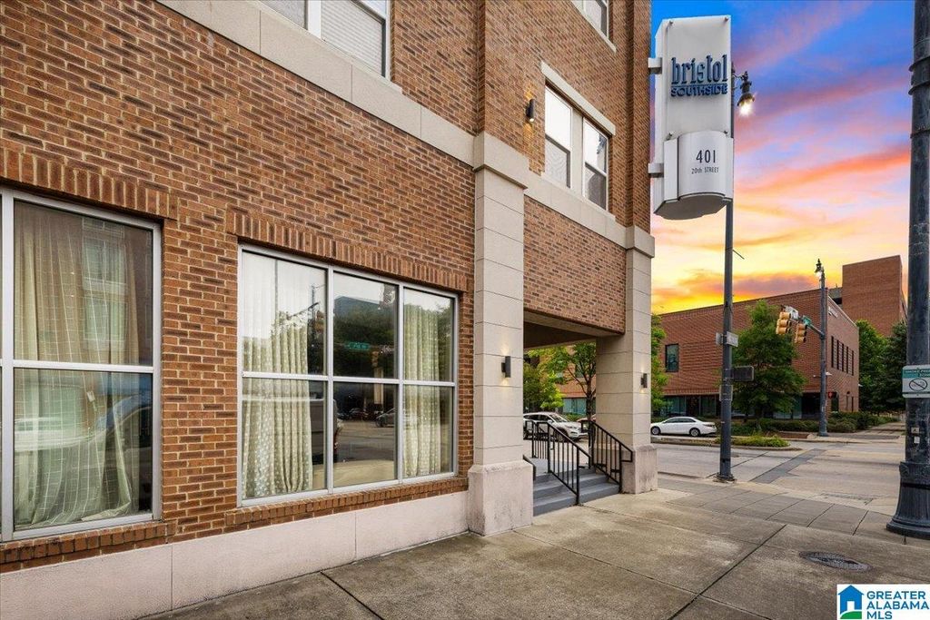 401 20th St S Apt 216, Birmingham, AL 35233