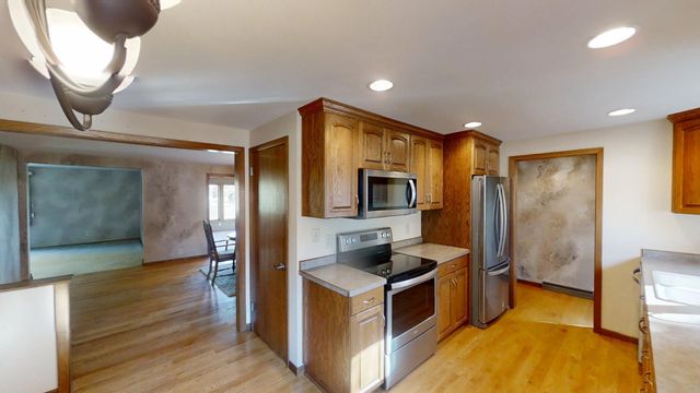 1704 Plainview Lane, Albert Lea, MN 56007