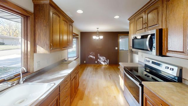1704 Plainview Lane, Albert Lea, MN 56007