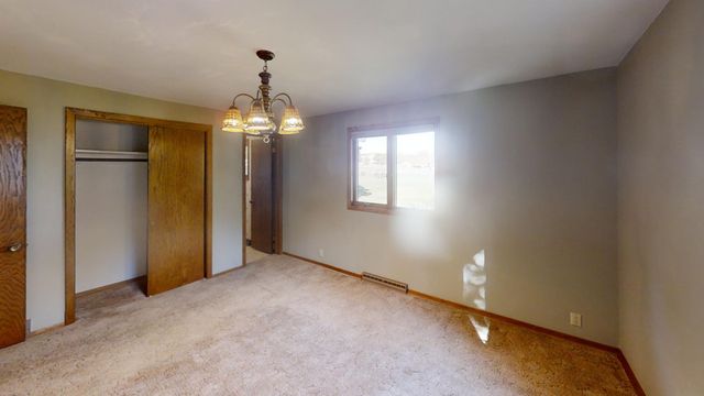 1704 Plainview Lane, Albert Lea, MN 56007