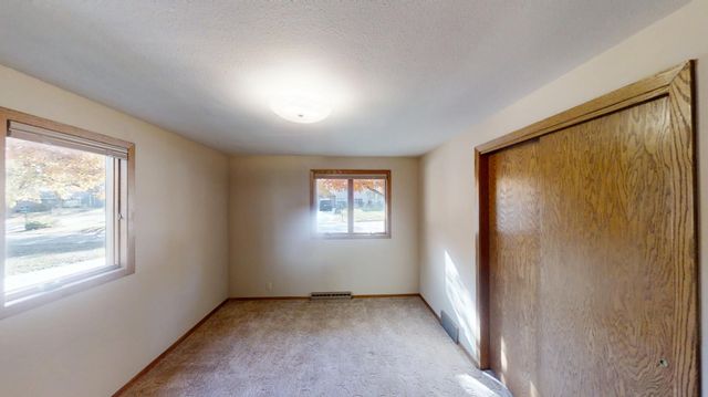 1704 Plainview Lane, Albert Lea, MN 56007