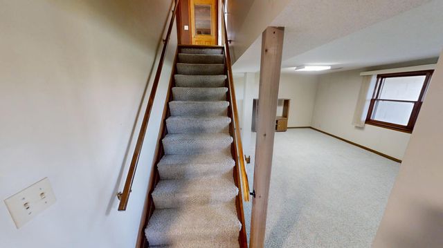 1704 Plainview Lane, Albert Lea, MN 56007