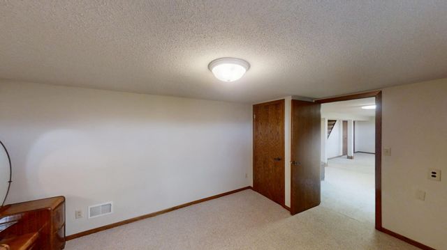 1704 Plainview Lane, Albert Lea, MN 56007