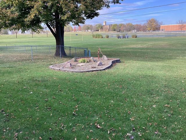 1704 Plainview Lane, Albert Lea, MN 56007