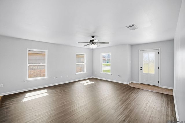 22830 Citation Dr, Denham Springs, LA 70726