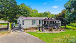3627 Beachtree Drive, Hudson, NC 28638