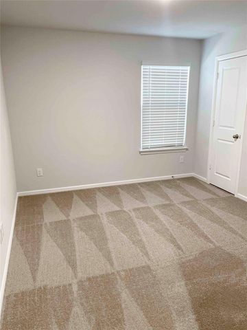 807 Wolf Creek Drive, Cleburne, TX 76033