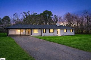 409 Mountainview Road, Boiling Springs, SC 29316