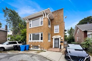 2525 E 72nd Place, Chicago, IL 60649